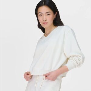 Sweaty Betty White Revive Crop V-Neck